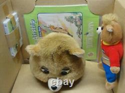 1998 NEW THE NEW WORLD OF TEDDY RUXPIN With LIMITED EDITION BEANIE