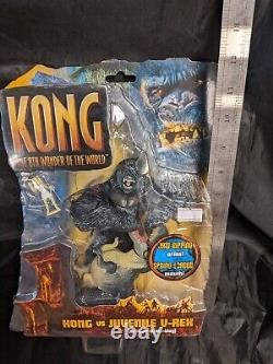 KONG vs JUVENILE V-REX. 8th Wonder Of The World Figure. New & Unopened Condition