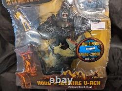 KONG vs JUVENILE V-REX. 8th Wonder Of The World Figure. New & Unopened Condition