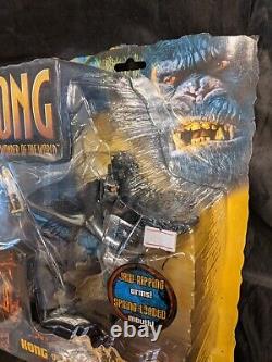 KONG vs JUVENILE V-REX. 8th Wonder Of The World Figure. New & Unopened Condition