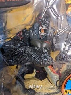 KONG vs JUVENILE V-REX. 8th Wonder Of The World Figure. New & Unopened Condition