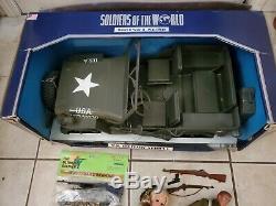 New 1998 Soldiers of the World WW II U. S. Military JEEP #98393 plus extras