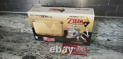 Nintendo 3DS XL The Legend of Zelda A Link Between Worlds Special Edition New