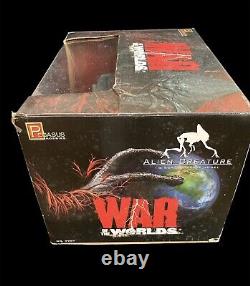 Pegasus Hobbies 1/8 Classic War Of The Worlds Alien Creature Figure Boxed New