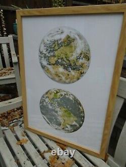 Picture of the world in lovely new frame ready to hang 28 x 20 inches