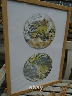 Picture of the world in lovely new frame ready to hang 28 x 20 inches