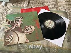 QUEEN NEW OF THE WORLD UK EMI 1977 1st PRESS SLEEVE & VINYL NEAR MINT