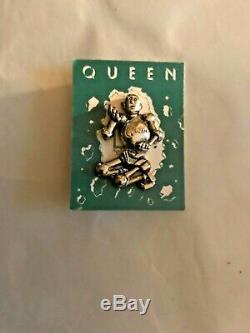 Queen News Of The World Elektra Promotional Pin Very Rare 1977 Queen Logo