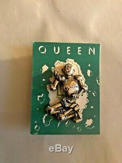 Queen News Of The World Elektra Promotional Pin Very Rare 1977 Queen Logo