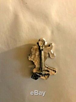 Queen News Of The World Elektra Promotional Pin Very Rare 1977 Queen Logo