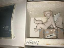 RARE LLADRO FIGURE 010.07310 TRAVEL THE WORLD OF LLADRO NEW YORK MINT with Box