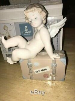 RARE LLADRO FIGURE 010.07310 TRAVEL THE WORLD OF LLADRO NEW YORK MINT with Box