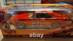 THE DUKES OF HAZARD GENERAL LEE Dodge Charger 118 Auto World Die Cast NEW