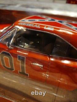 THE DUKES OF HAZARD GENERAL LEE Dodge Charger 118 Auto World Die Cast NEW