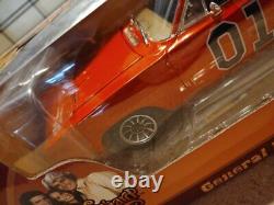 THE DUKES OF HAZARD GENERAL LEE Dodge Charger 118 Auto World Die Cast NEW