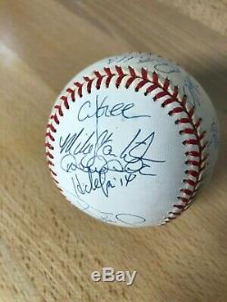 World Series Champions 1998 Ball Signed by 21 Members of the New York Yankees
