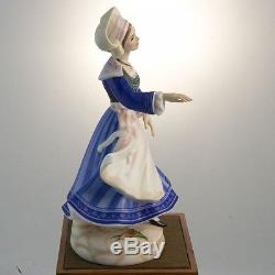 Breton Royal Doulton Danseur Du Monde Hn2383 Nouveau En Boite Angleterre Peggy Davies