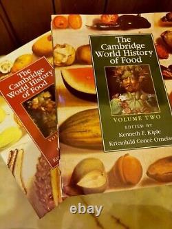 La Cambridge World History of Food (ensemble de 2 volumes) Comme Neuf