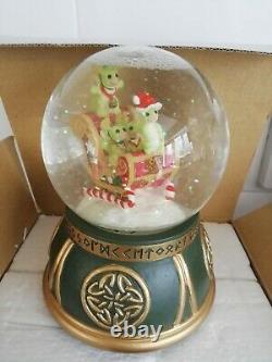 New The Whimsical World Of Pocket Dragons Musical Christmas Snowglobe