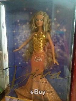 Poupées Barbie À Collectionner Neuves. Barbie Poupées Du Monde. Légende De L'irlande