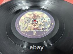 Queen News of the World 1977 1ère Édition Vinyle LP UK Elektra 6E-112 État Neuf