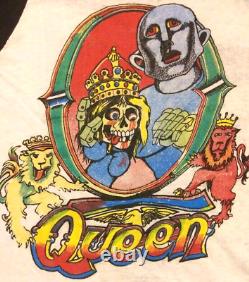 T-shirt rare et vintage du groupe Queen des années 1970 lors de leur tournée aux États-Unis 'News Of The World' avec Frank le robot