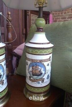 Vintage Paire De 2 Céramiques Le Nouveau Monde, Les Lampes De Bateau Mayflower